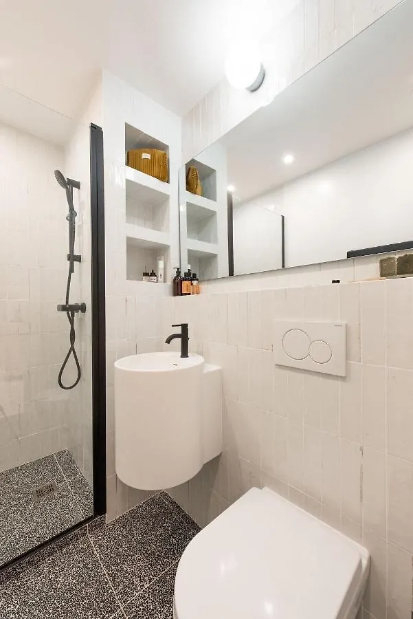 Central And Renovated Parisian Apartment, 6-7 Guests Apartamento